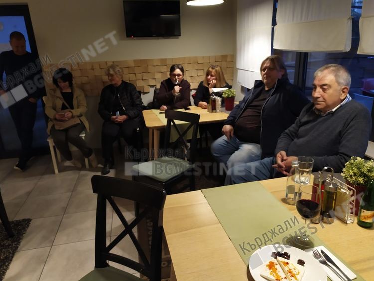 Тридесет години по-късно:Пламен Даракчиев се завърна в Кърджали с книга за неосъществения преход