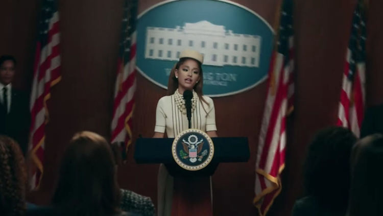 Ариана Гранде е много секси президент в новия си клип (видео)