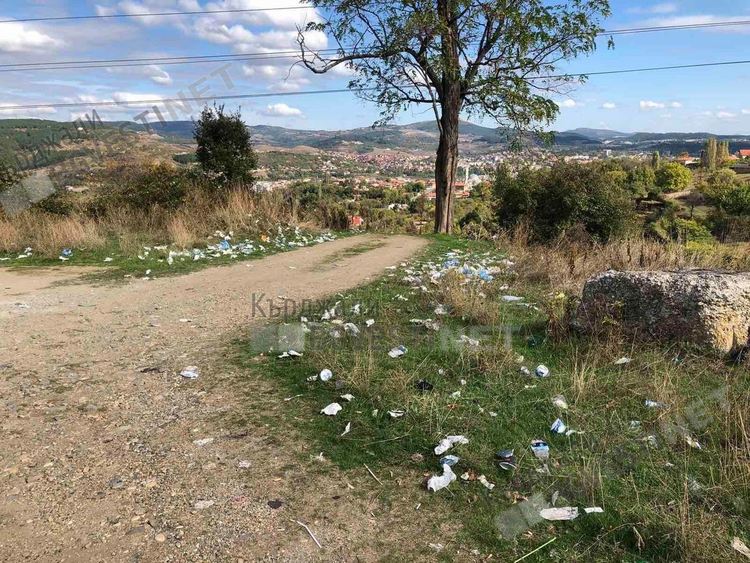 Младите ротарианци от Интеракт клуба в Кърджали събраха 50 чувала с отпадъци от брега на язовира