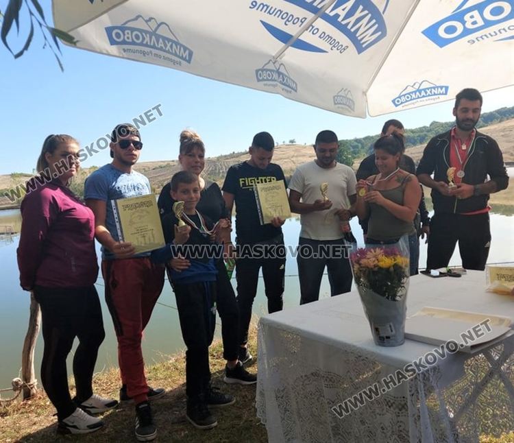 Читалищни дейци премериха слука на язовира край Бодрово