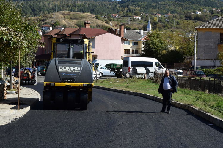 Усилени строително-ремонтни дейности кипят в град Ардино