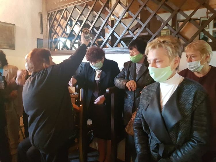 Храмът "Св. Димитър" посрещна десетки миряни 