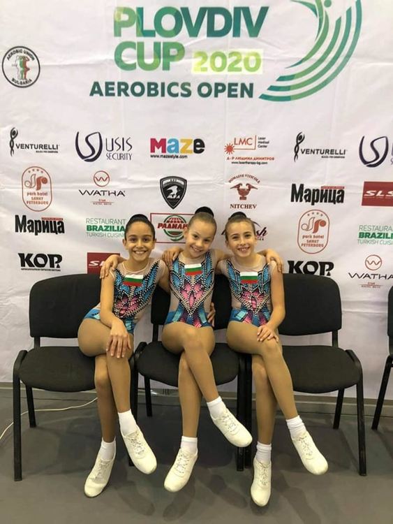 10 медала за „Мега спорт” от Международен турнир по спортна аеробика