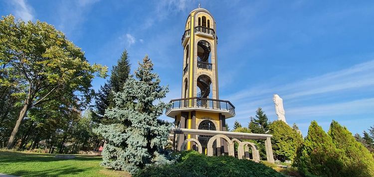 Топло във вторник, но с променлива облачност