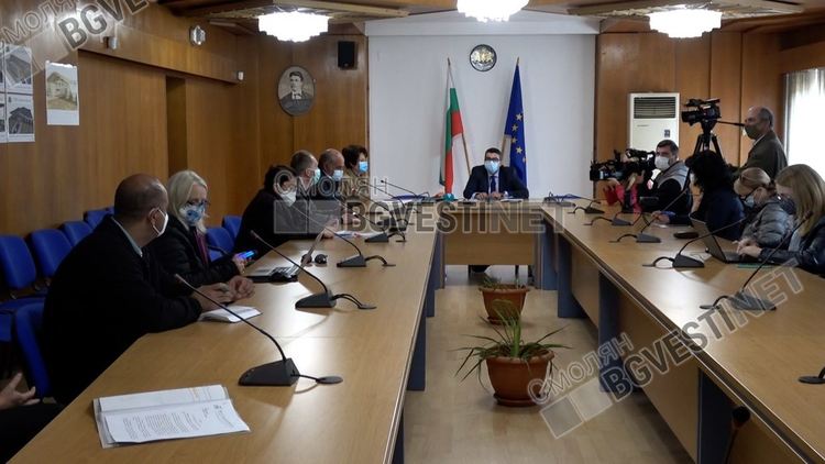 Смолянска област с четири пъти по-висока смъртност от коронавирус.Затварят дискотеките , ресторантите  ще работят до полунощ