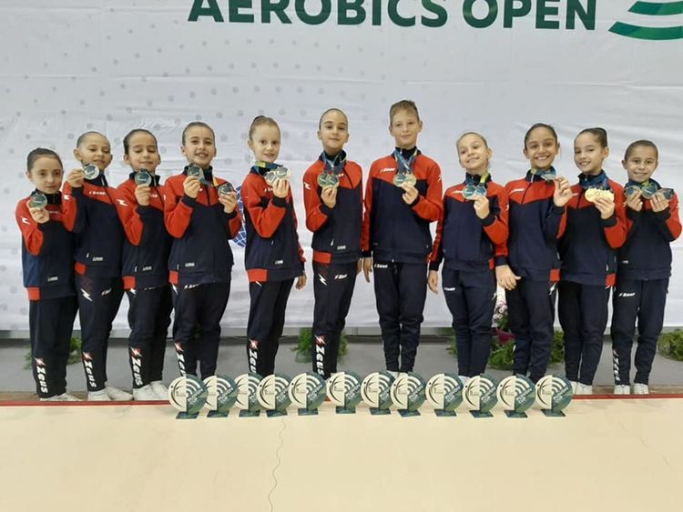 10 медала за „Мега спорт” от Международен турнир по спортна аеробика