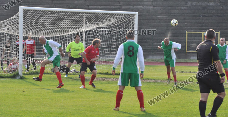 „Хасково“ се класира за областния финал при ветераните