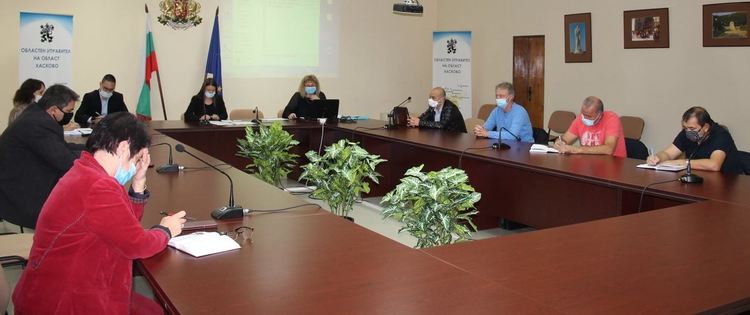 Ограничават семейните събирания до 30 души в Хасковска област