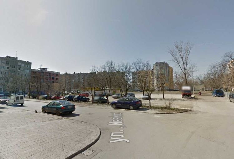 Започна строителството на паркинг на ул."Ивайло" до Неделен пазар