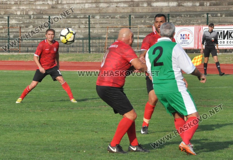 „Хасково“ се класира за областния финал при ветераните