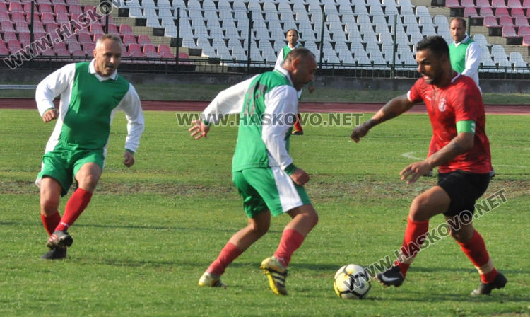 „Хасково“ се класира за областния финал при ветераните