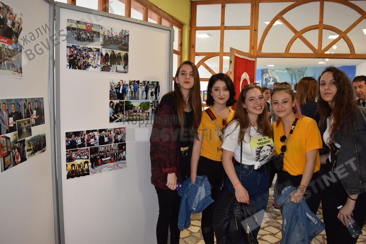 Отменят церемонията по награждаване за детска рисунка и фотография в Кърджали