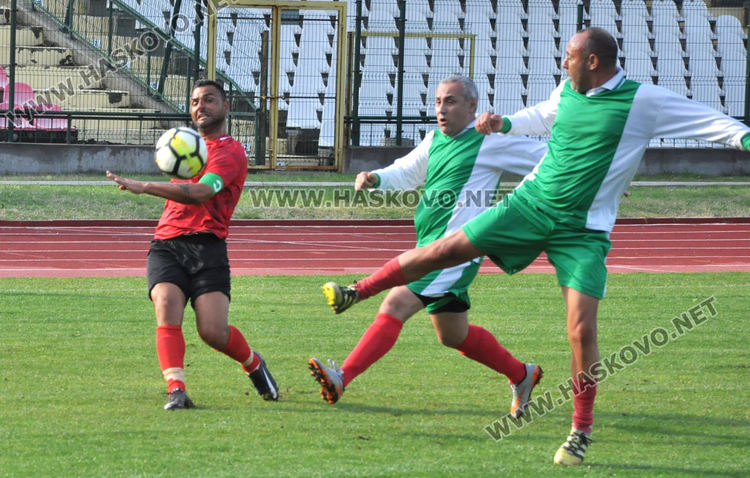 „Хасково“ се класира за областния финал при ветераните