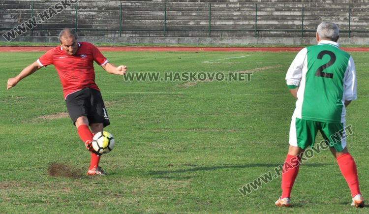 „Хасково“ се класира за областния финал при ветераните