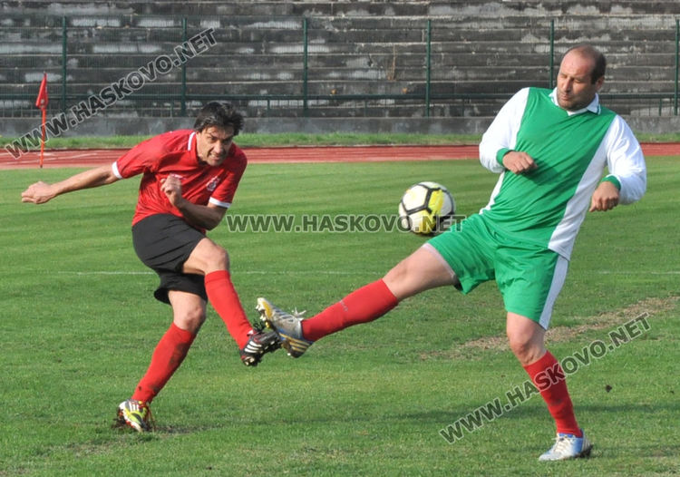 „Хасково“ се класира за областния финал при ветераните