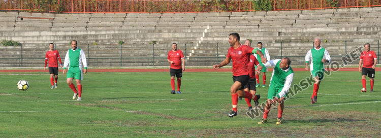 „Хасково“ се класира за областния финал при ветераните