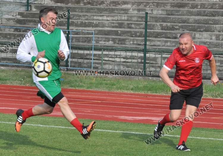„Хасково“ се класира за областния финал при ветераните