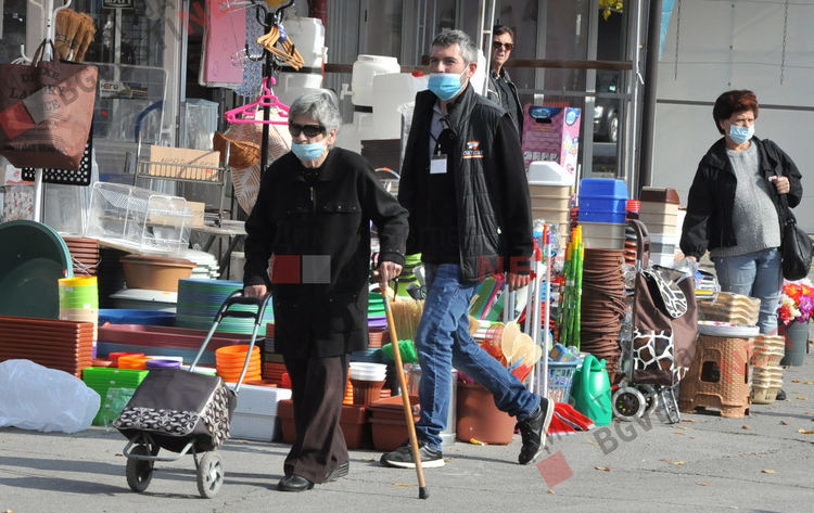 Пазарът опустя след новите мерки срещу коронавируса