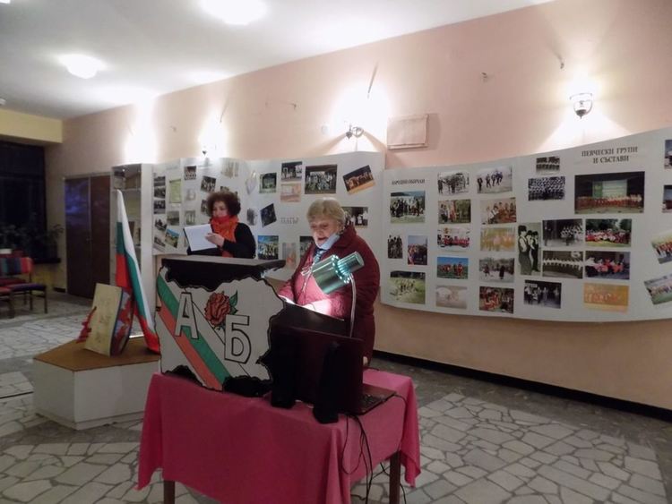 С поезия и дарение в Дебър отбелязаха Деня на будителите