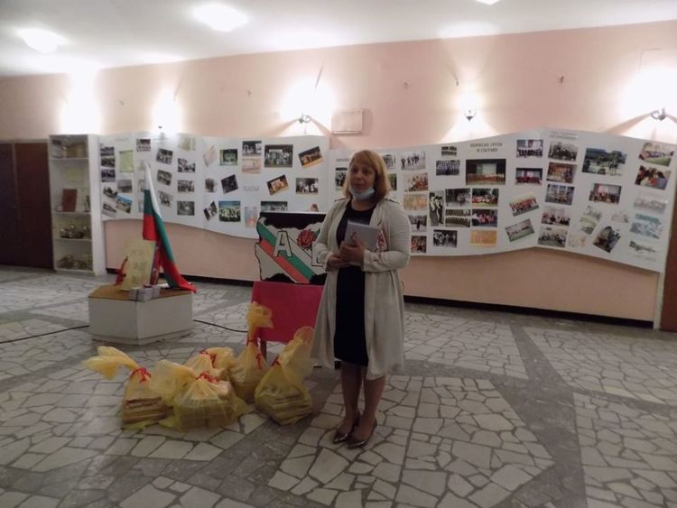 С поезия и дарение в Дебър отбелязаха Деня на будителите