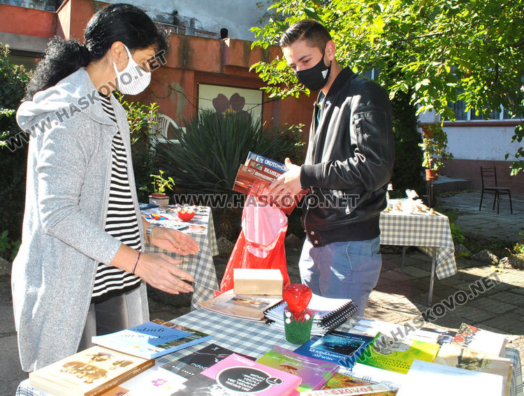 Арменците в Хасково с базар за пострадалите им сънародници в Нагорни Карабах