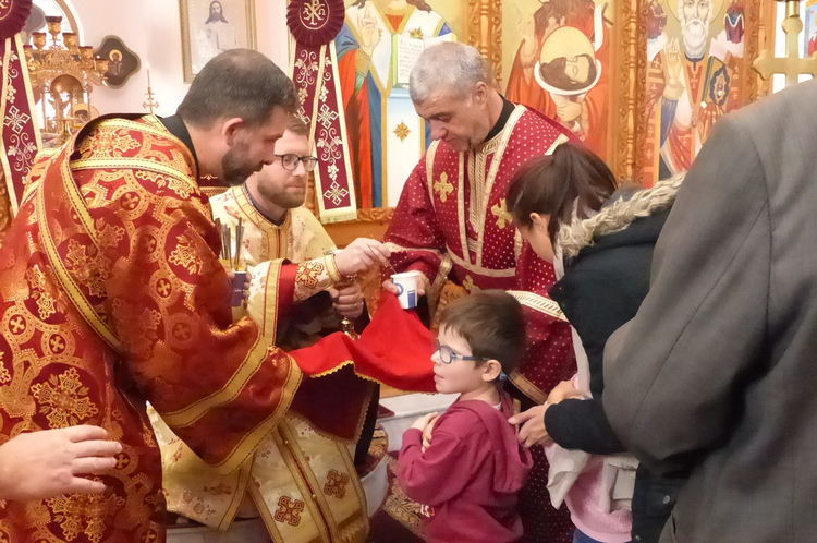 С предпазни мерки бяха отпразнувани светите безсребърници и чудотворци Козма и Дамян