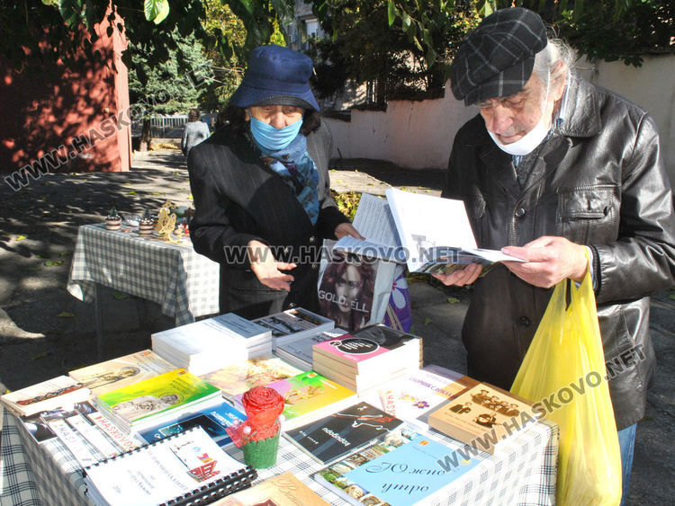 Арменците в Хасково с базар за пострадалите им сънародници в Нагорни Карабах