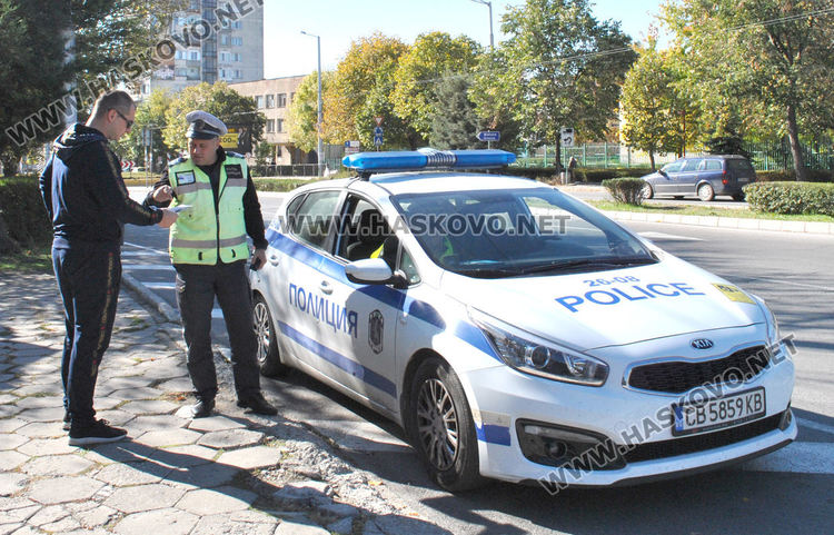 Пътна полиция с масови проверки в Хасковско, предупреждават за гуми за зимни условия