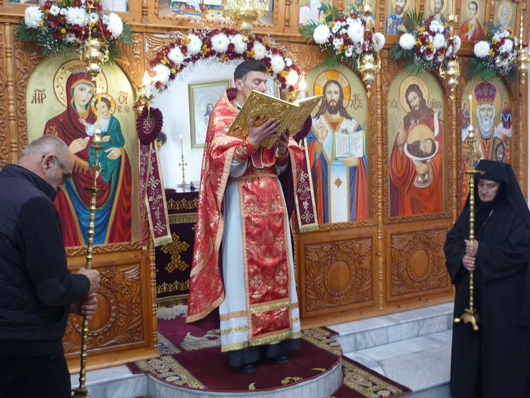 С предпазни мерки бяха отпразнувани светите безсребърници и чудотворци Козма и Дамян