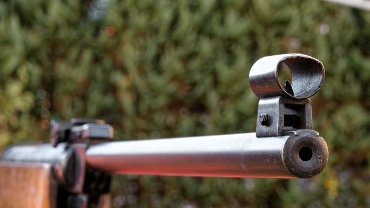 Простреляха 46-годишен при ловен излет в землището на Петелово