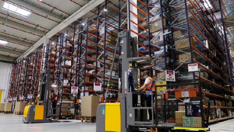 Амазон вчера обяви, че изтегля рекламите си за намаления преди "Черния петък" от Франция