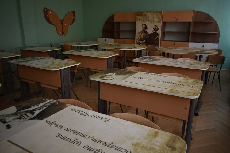 Заместник-кметът Петър Петров гостува в "иновативно" средищно училище