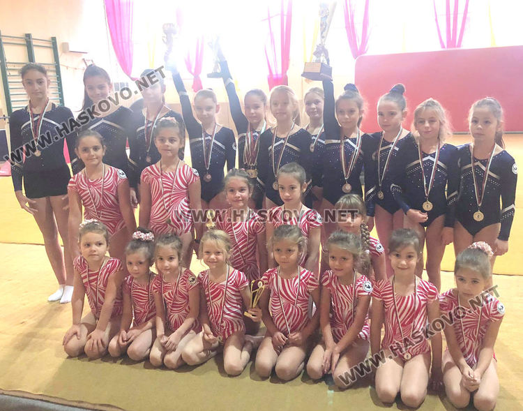 Гимнастичките на „Юнак“ станаха вицешампионки на държавното в София