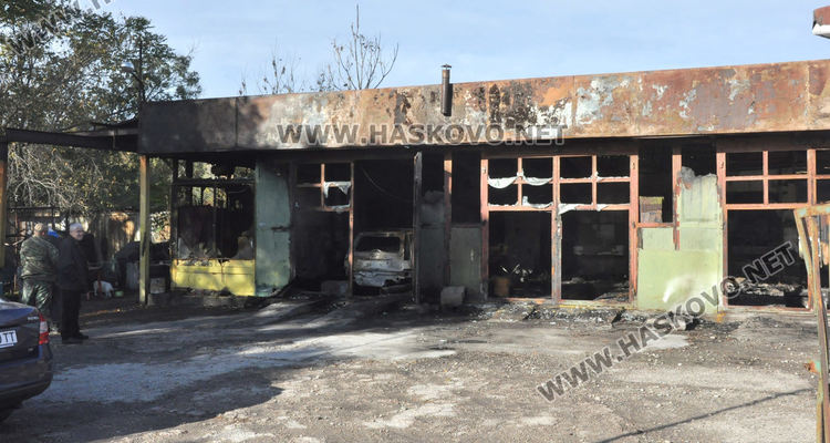 Изгоря база на СБА в Хасково заедно с учебен автомобил Форд