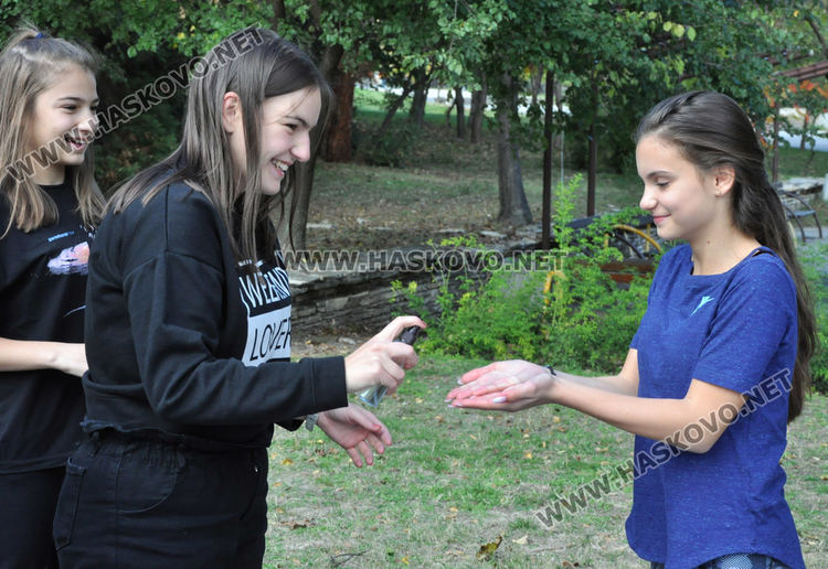 Известният хореограф Лил Фил танцува с „Рона“ на открито в „Кенана“