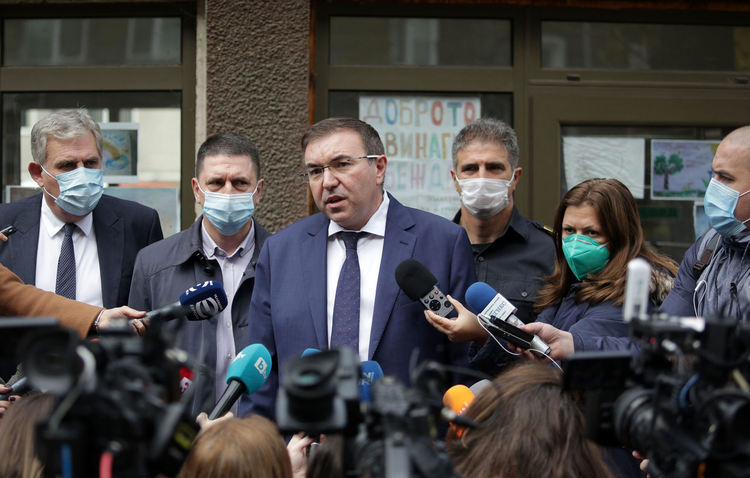 Навлизаме в сериозна фаза на епидемията, за седмица заболеваемостта се е повишила с 80%