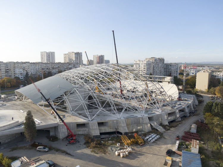 "Арена Бургас": Без писта, но със стартов пистолет за 200 000 лв.