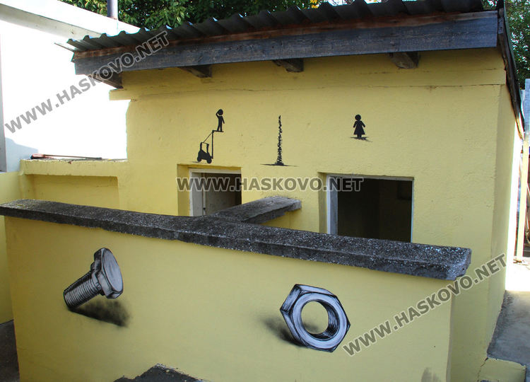 Стрийт художничка от Димитровград превръща в арт пространства улици на Хасково