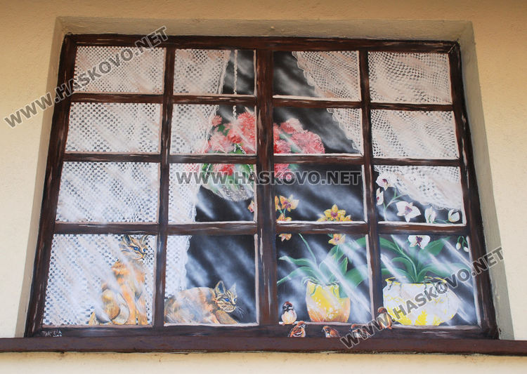 Стрийт художничка от Димитровград превръща в арт пространства улици на Хасково