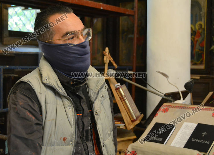 Реставрират стенописите на църквата „Св. Архангел Михаил“ в Хасково