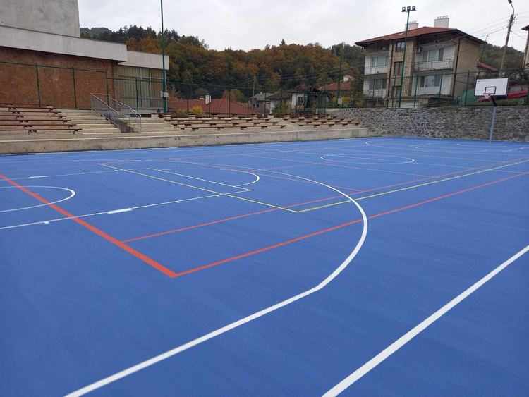 Златоград се сдоби с нови стълбища и многофункционална спортна площадка