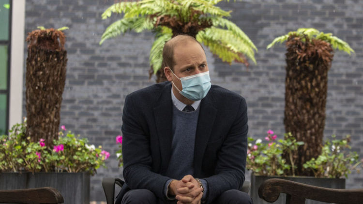 Защо кралският двор скри, че Уилям е с коронавирус