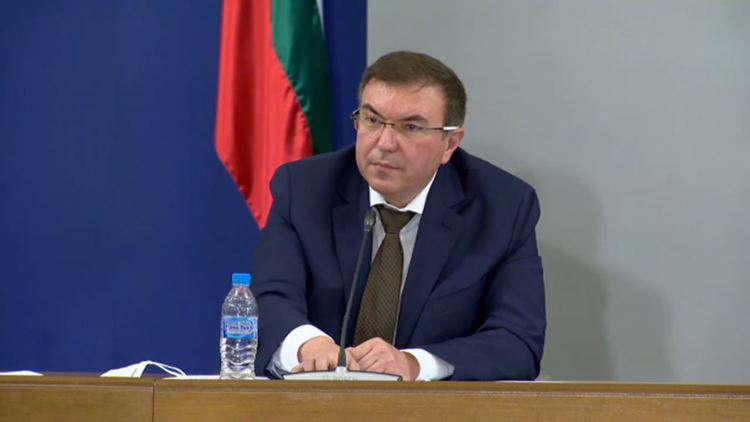 Министър Ангелов: Навлизаме в изключително сериозна фаза на епидемията
