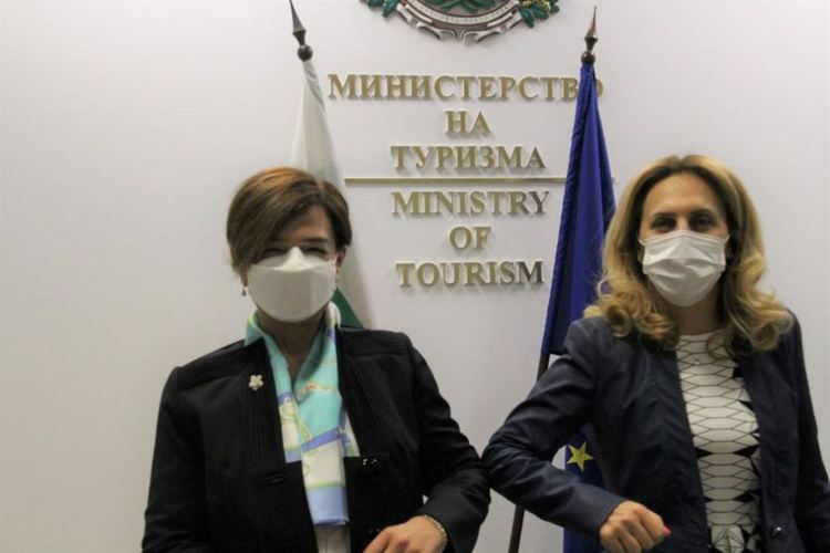 Николова пред турския посланик: България и Турция са чудесен пример за взаимодействие на Балканите