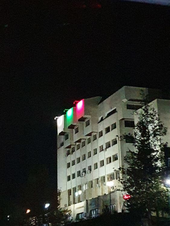 С цветовете на българското знаме свети нощем сградата на областната администрация в Смолян