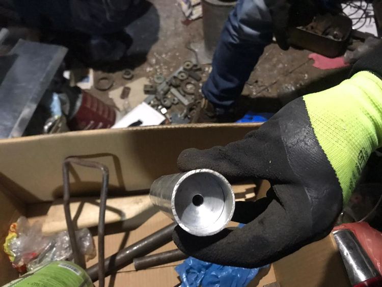 Работници от „Арсенал“ с обвинения  за незаконно производство и търговия на  оръжия