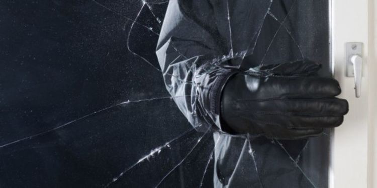 Заловиха крадеца на златния ланец 