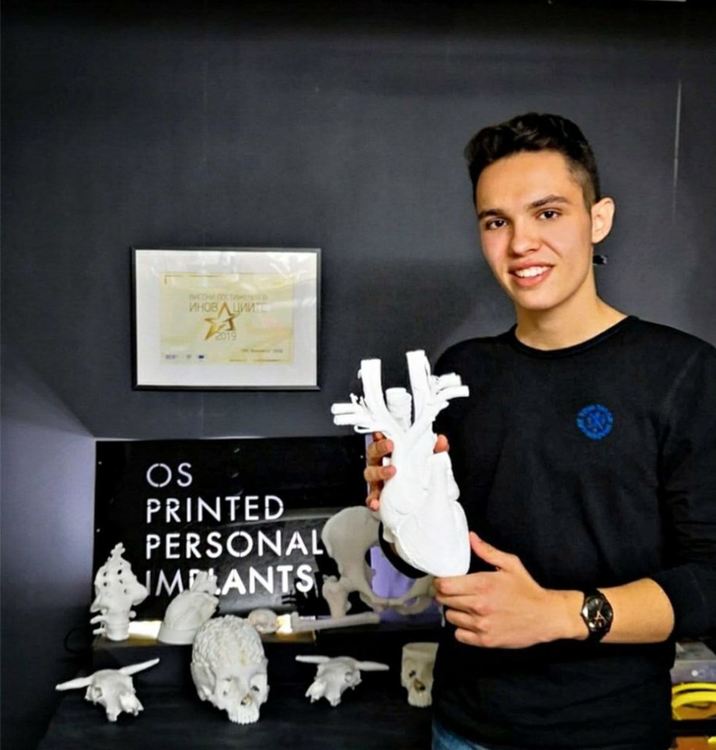 Първокурсникът по медицина Делян Стоянов е част от иновативен проект за 3D импланти