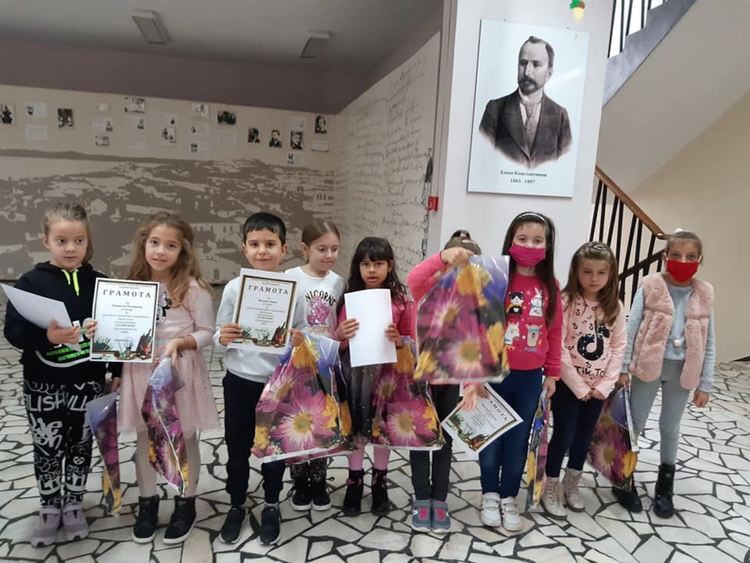 53 наградени алековци в първия кръг на националното състезание на СБНУ „Аз рисувам“