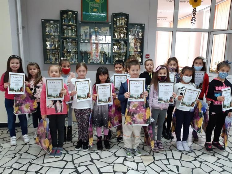 53 наградени алековци в първия кръг на националното състезание на СБНУ „Аз рисувам“